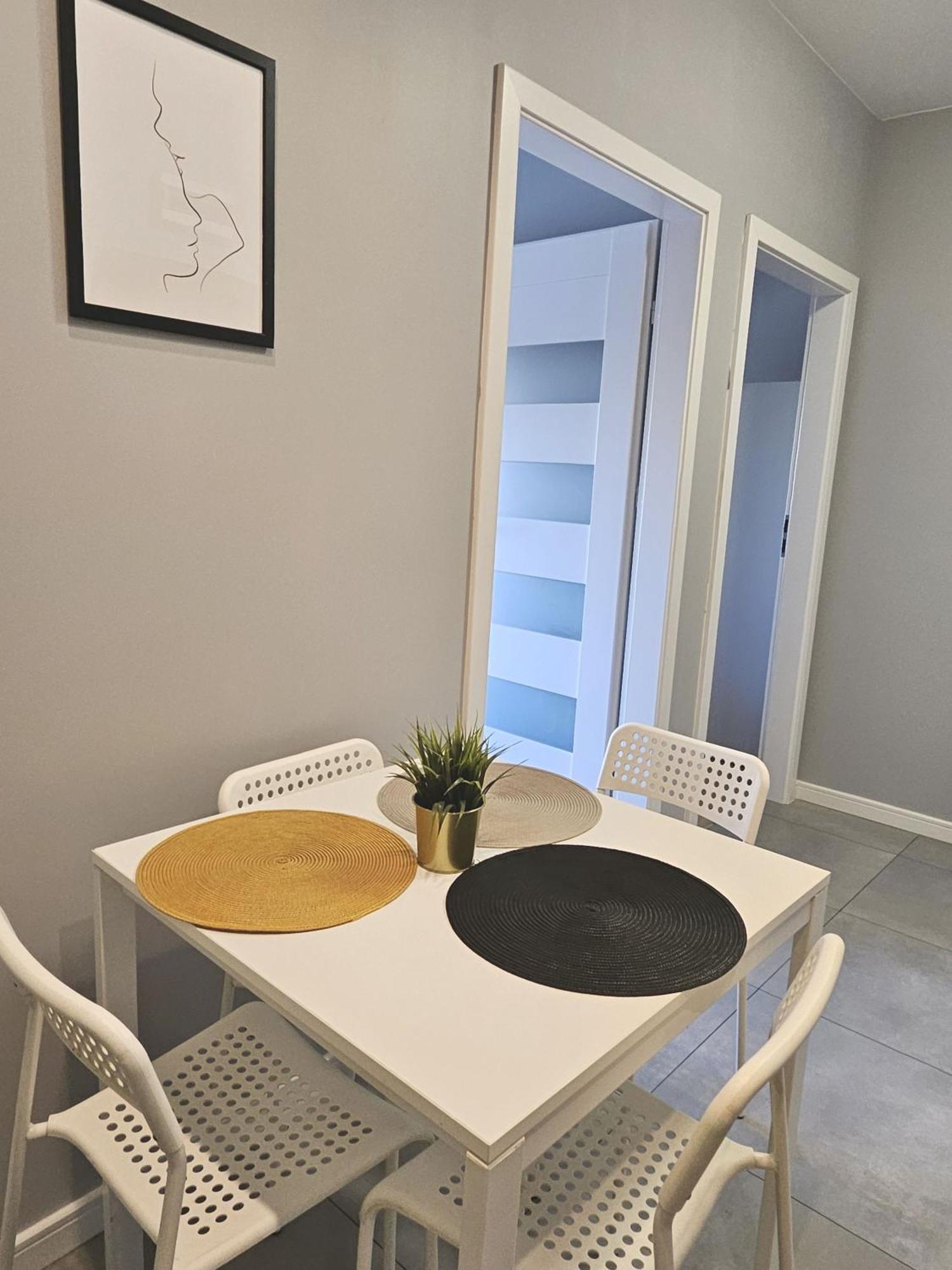 Urban Jungle - Silver Apartment Białystok Esterno foto